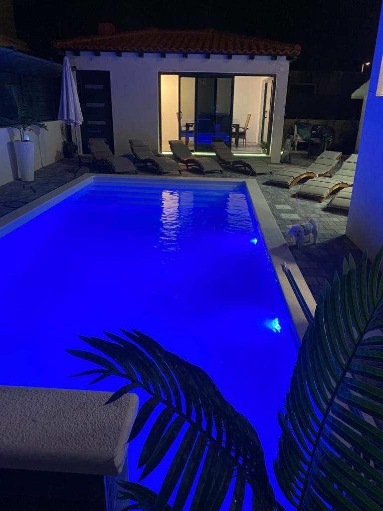 שיבניק Apartman Dawidh מראה חיצוני תמונה