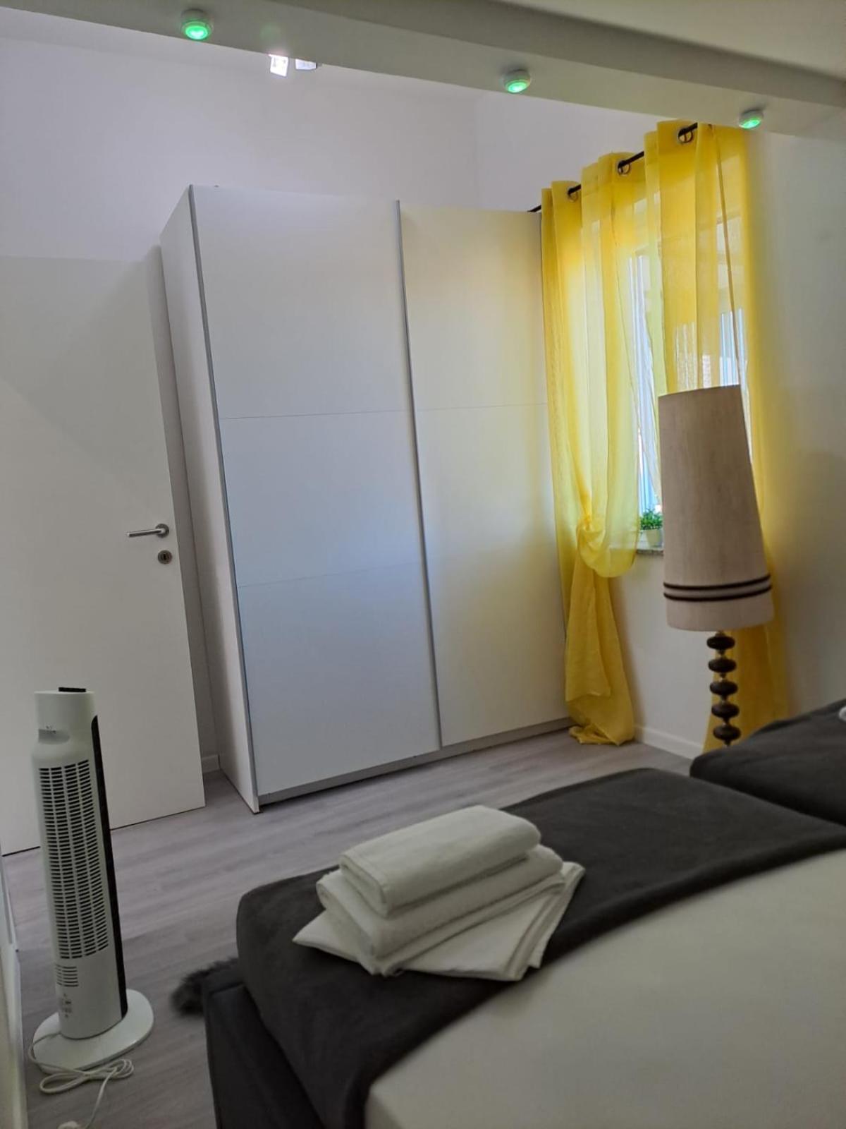שיבניק Apartman Dawidh חדר תמונה